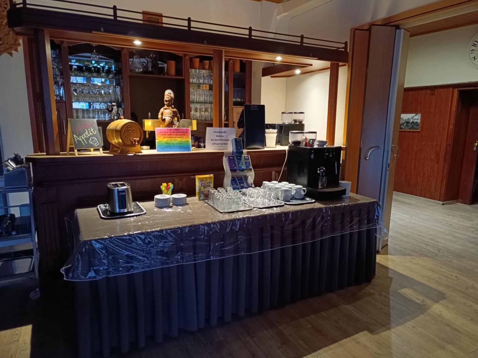 Hotel Pension Schwarzer Adler Nabburg Bagian luar foto