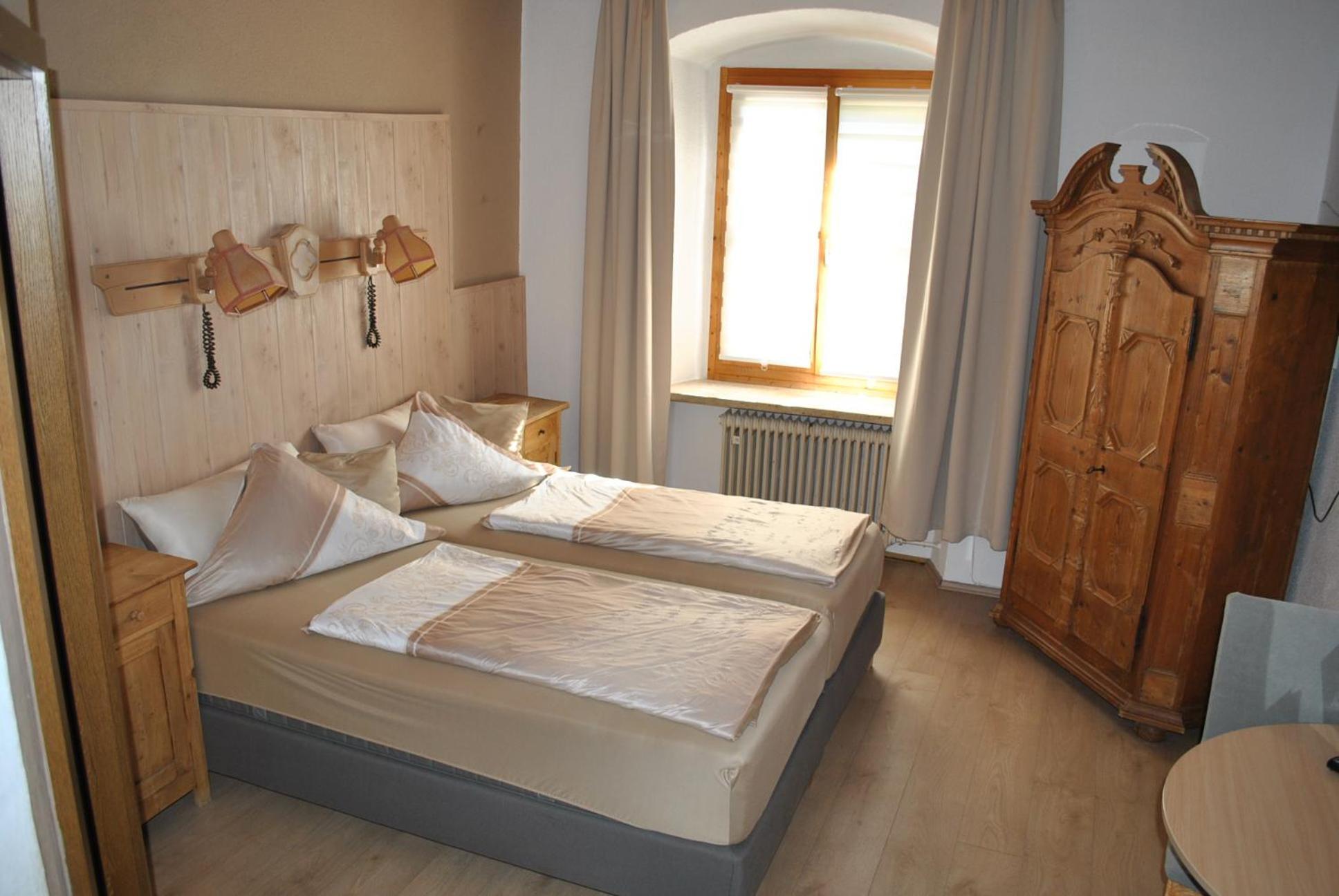 Hotel Pension Schwarzer Adler Nabburg Bagian luar foto